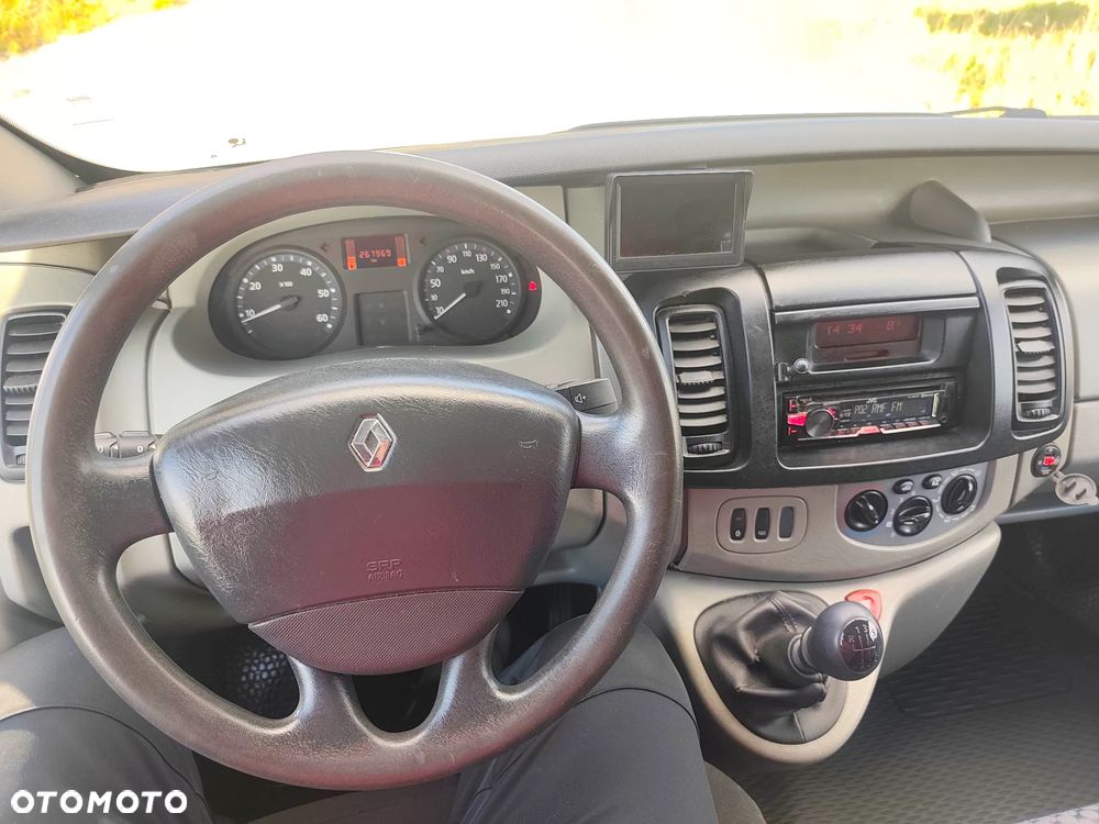 Renault Trafic - 19