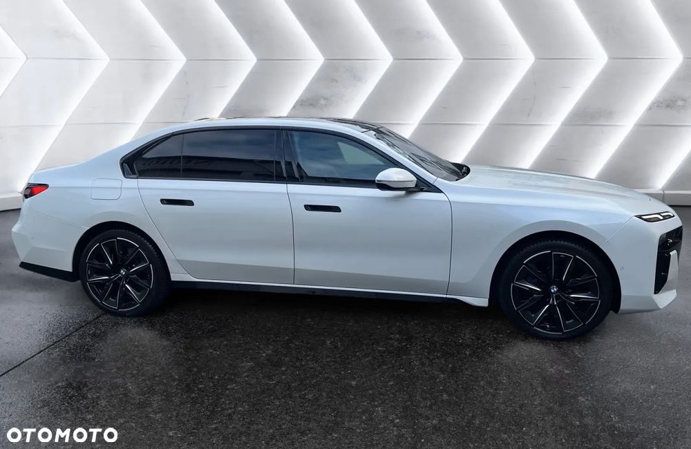 BMW Seria 7 740d xDrive - 19