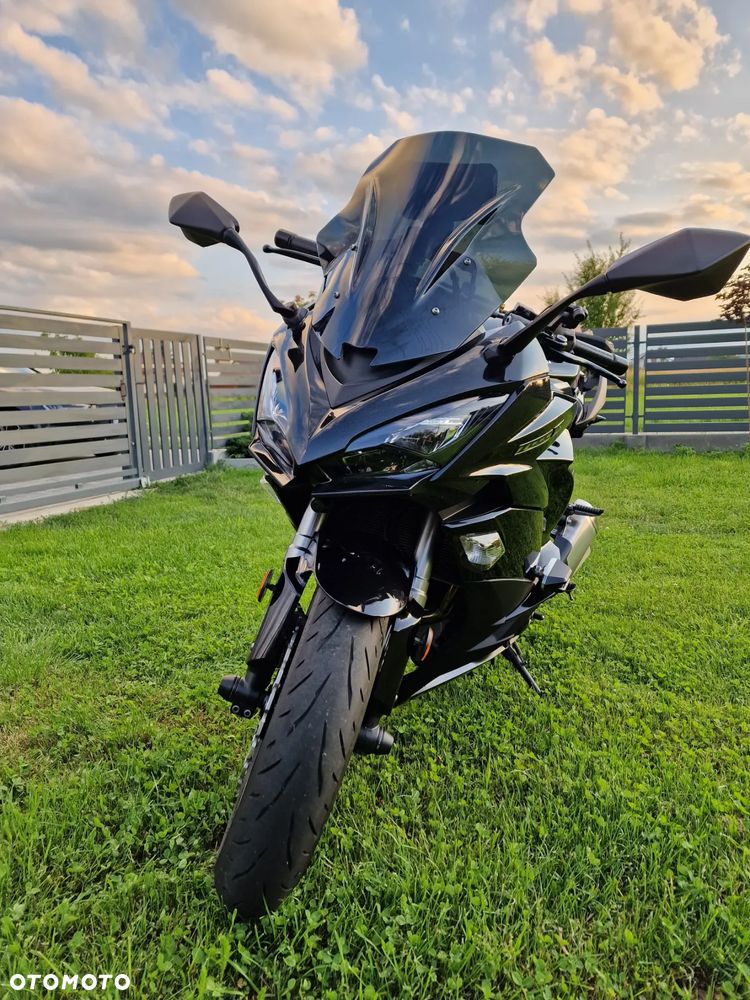 Kawasaki Ninja 1000 SX - 4