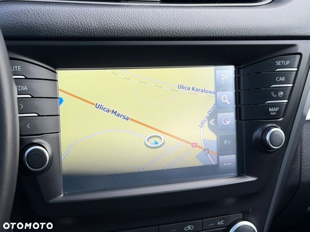 Toyota Avensis 2.0 D-4D Premium - 23