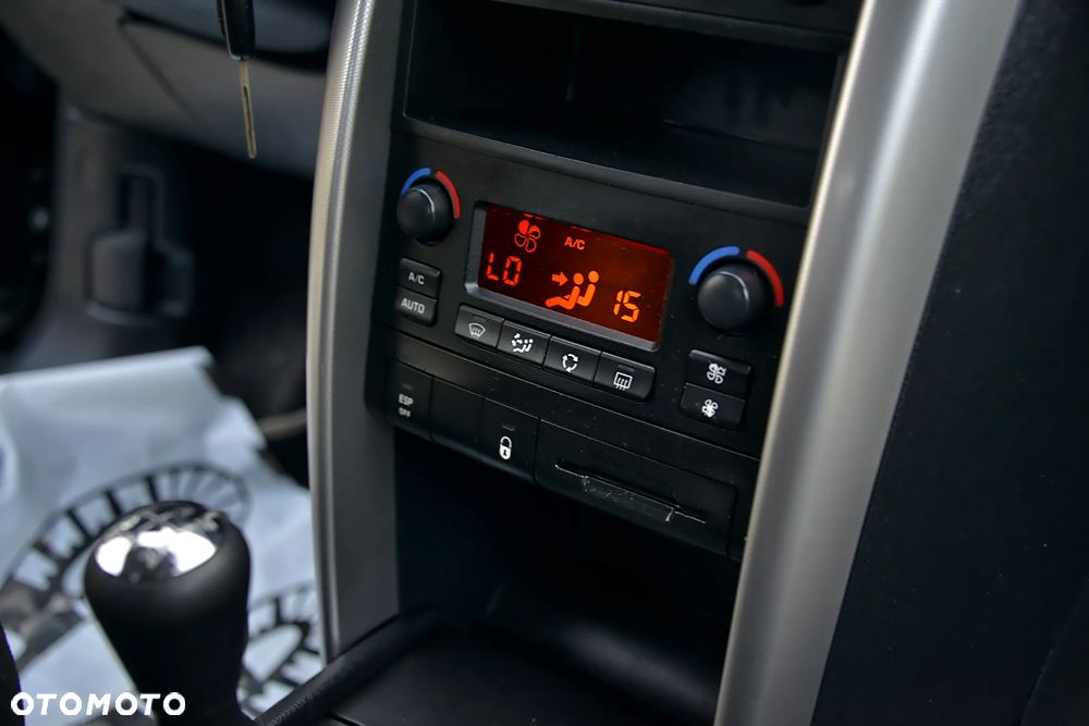 Peugeot 207 - 28