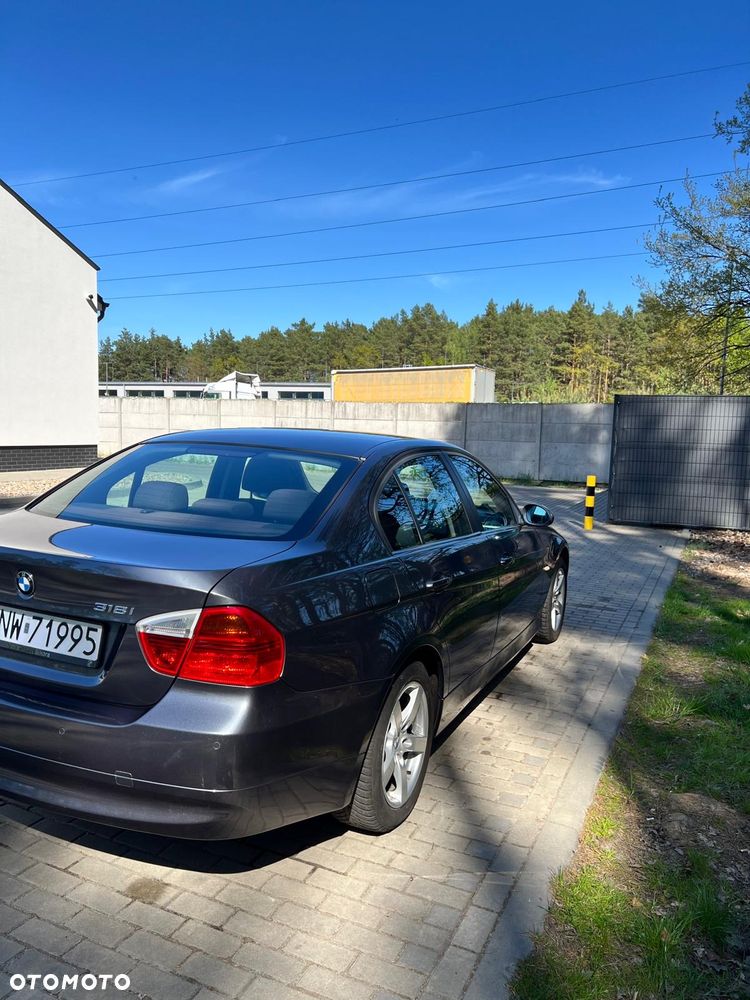 BMW Seria 3 318i - 16