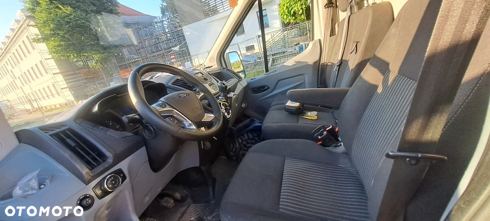 Ford Transit - 6