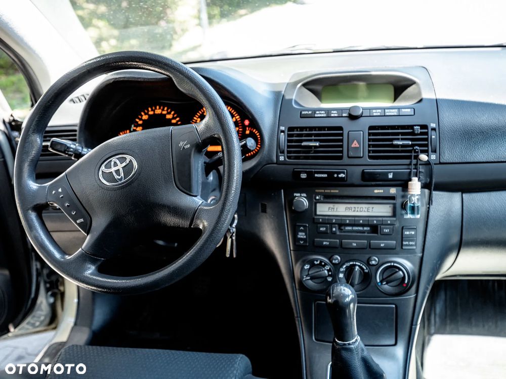 Toyota Avensis 1.8 VVT-i Luna - 20