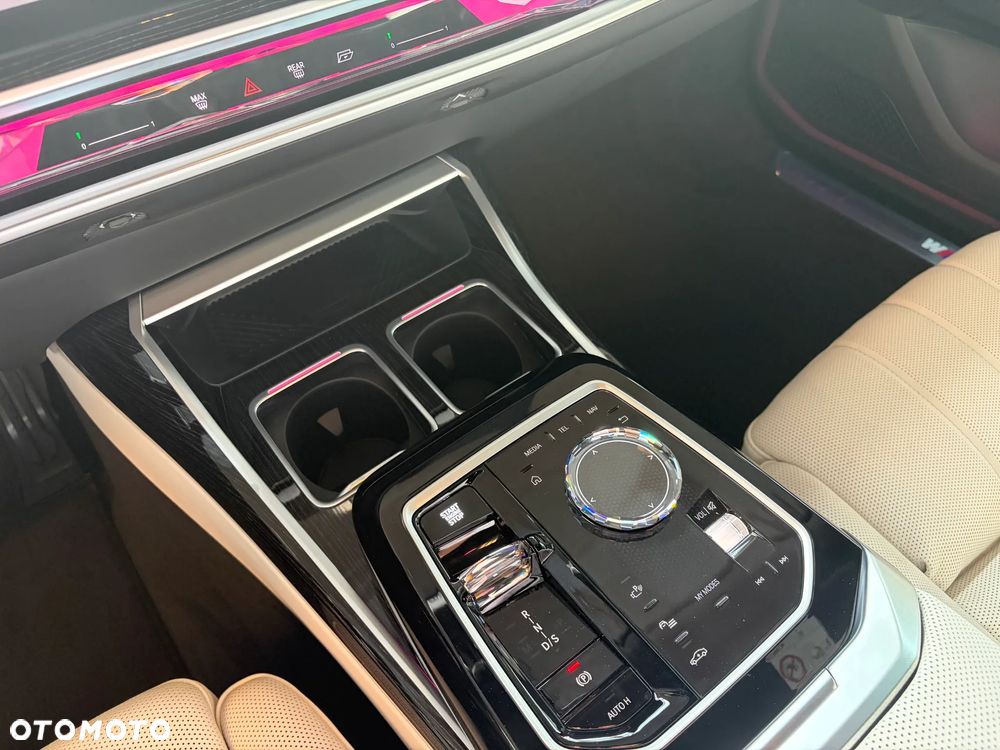 BMW Seria 7 740d xDrive mHEV sport - 19
