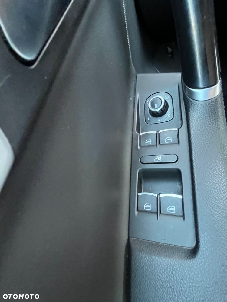 Volkswagen Passat 2.0 TDI 4Mot Highline DSG - 16