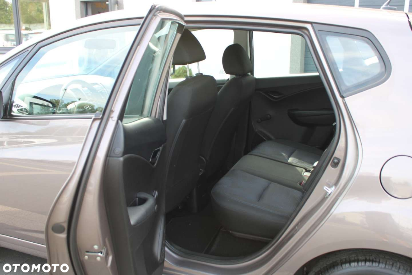 Hyundai ix20 - 23