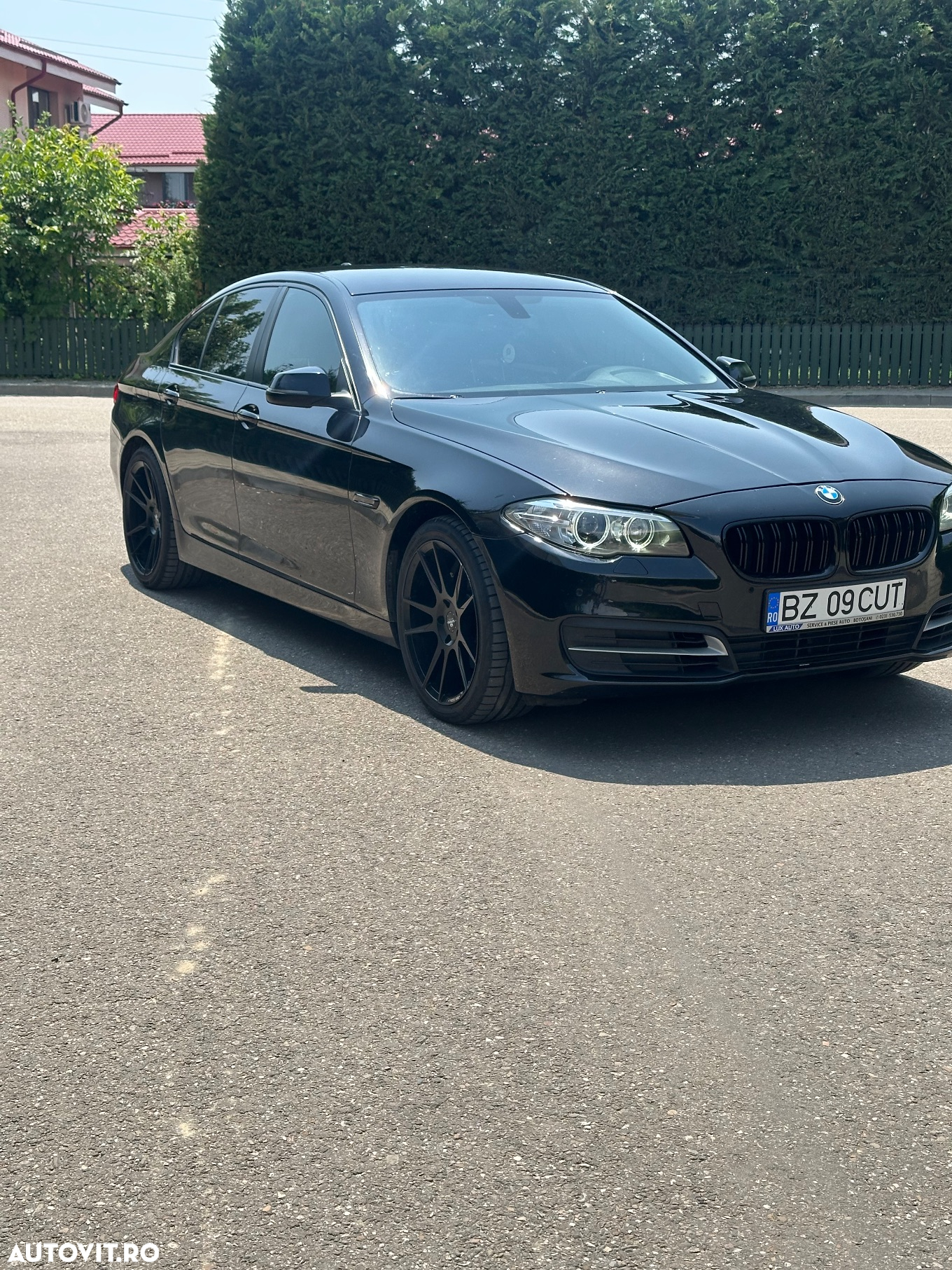 BMW Seria 5 520d xDrive AT - 2