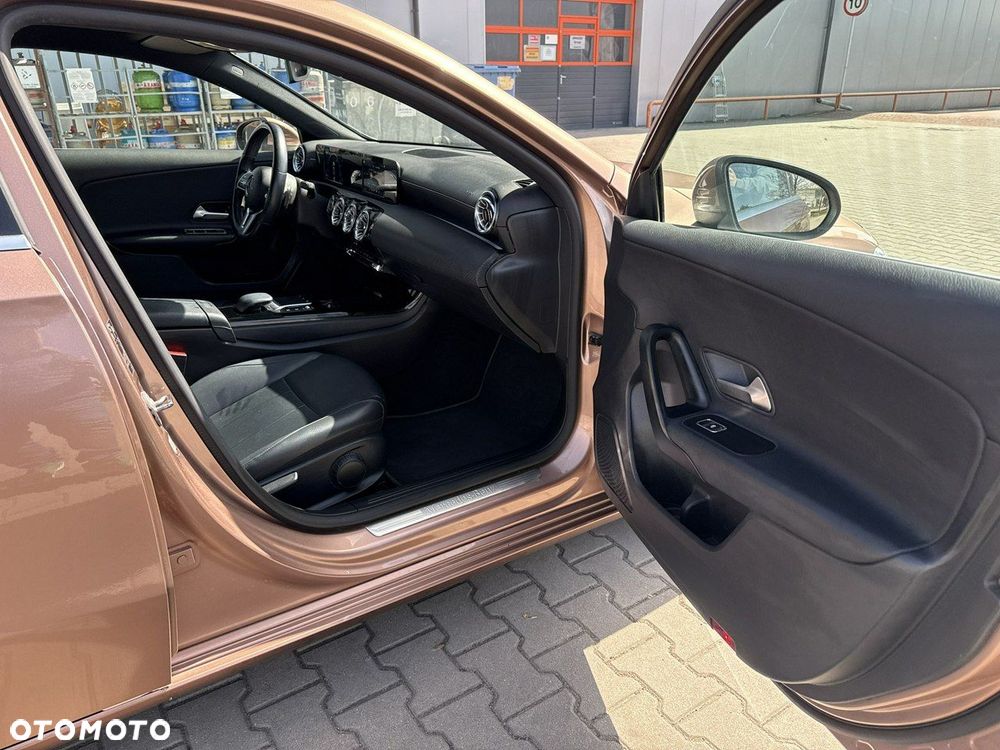 Mercedes-Benz Klasa A 200 4-Matic Style 8G-DCT - 19