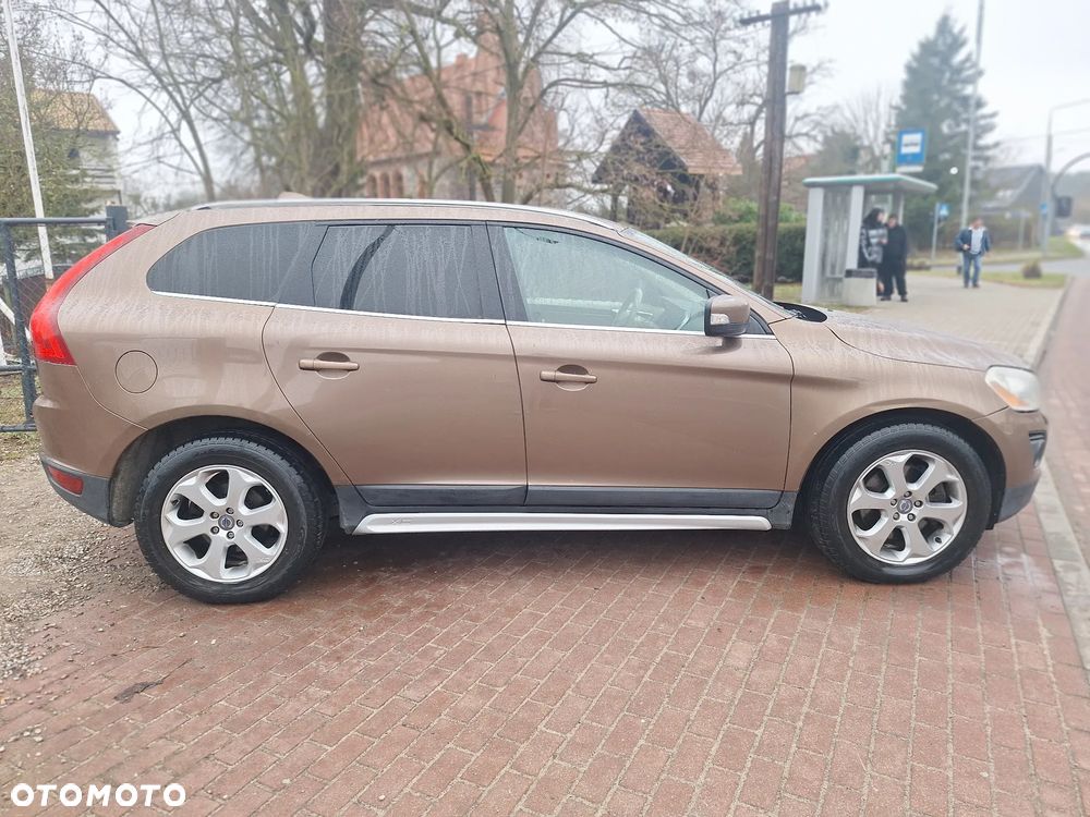 Volvo XC 60 - 8