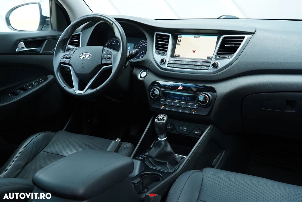 Hyundai Tucson blue 1.7 CRDi 2WD Style - 16