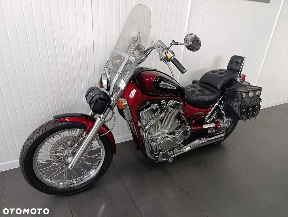 Suzuki Intruder - 5
