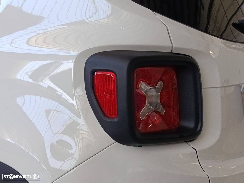 Jeep Renegade 1.0 T Limited - 26
