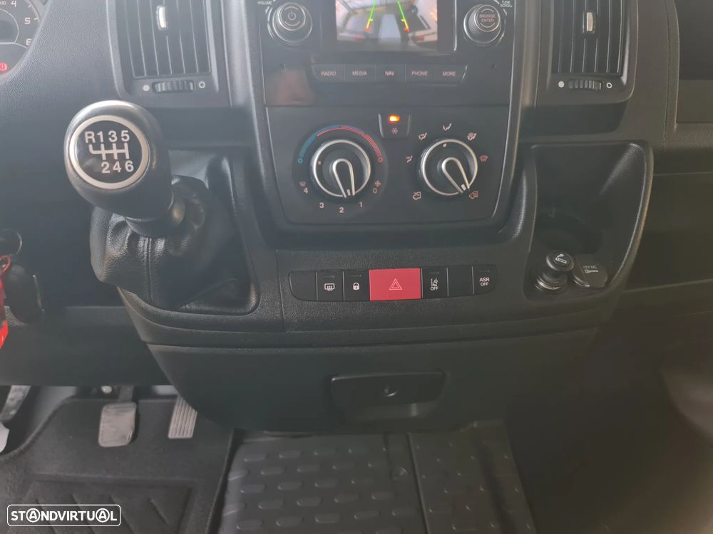 Citroën JUMPER 2.2 HDI L2H2 •2022 •GPS •CAMERA •c/IVA dedutível - 33
