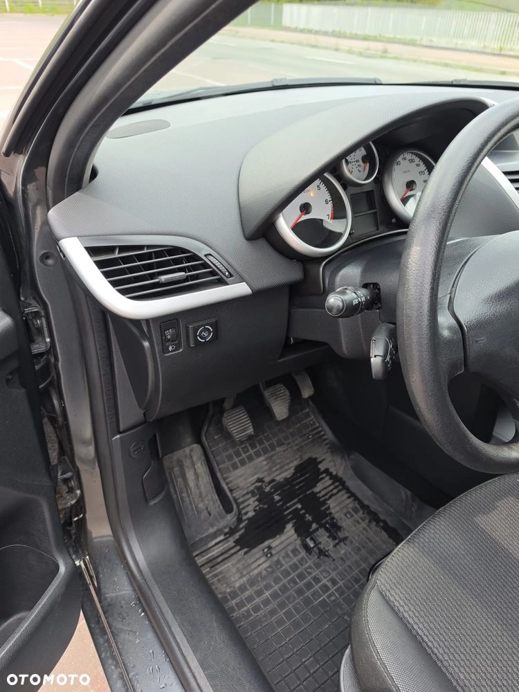 Peugeot 207 75 forever - 9