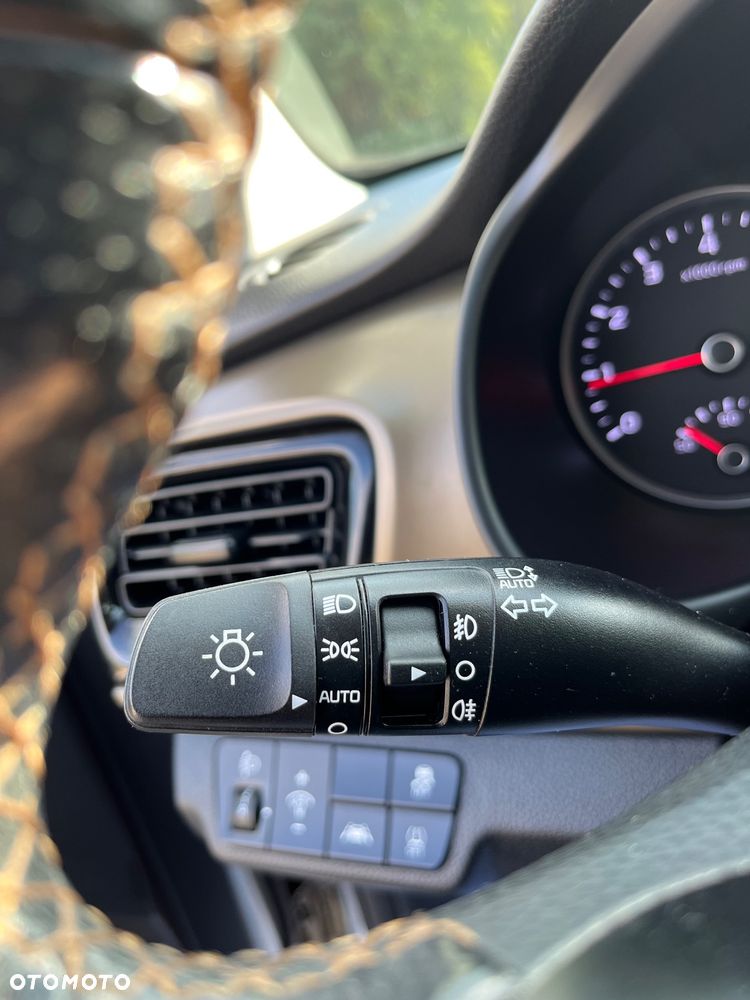 Kia Stonic 1.4 L - 26