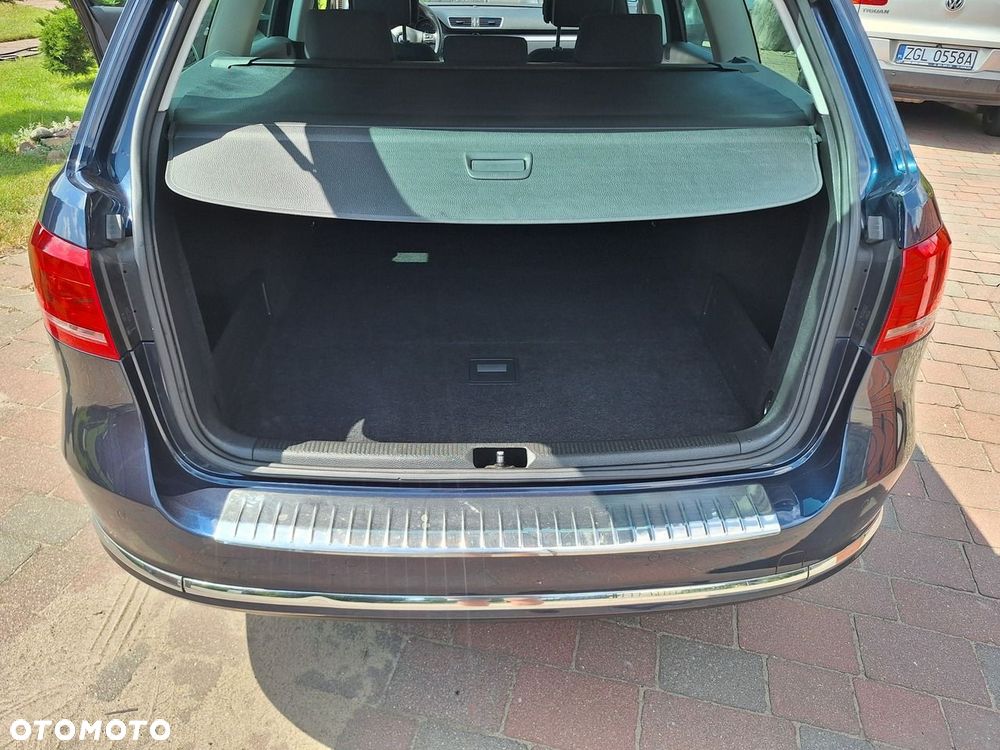 Volkswagen Passat - 15