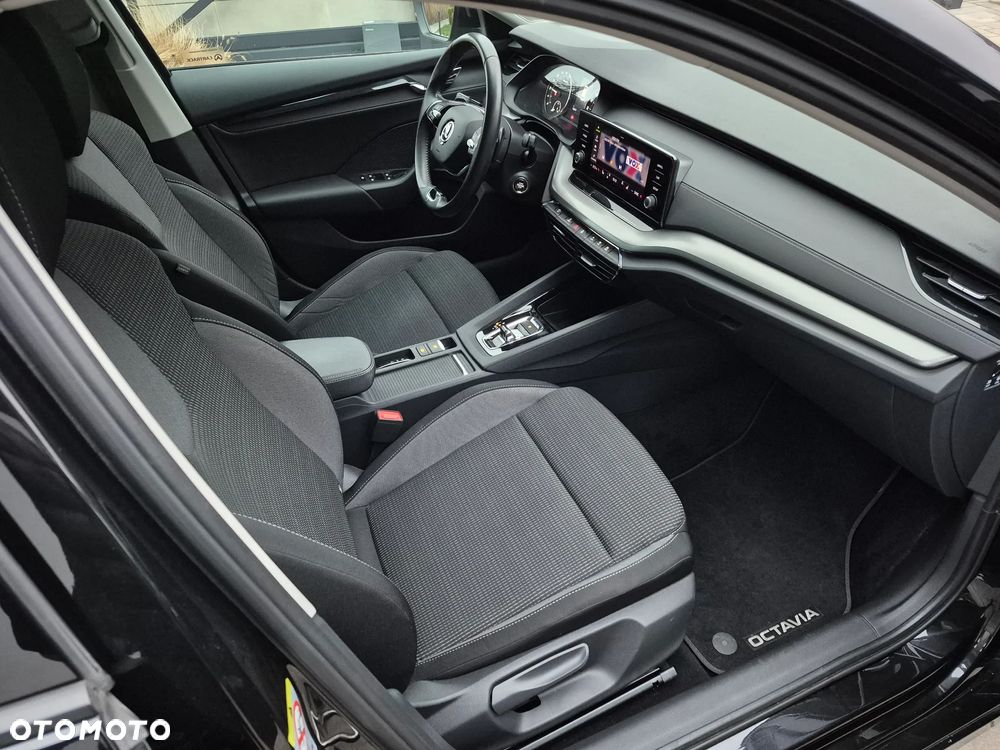 Skoda Octavia 2.0 TDI Ambition DSG - 9