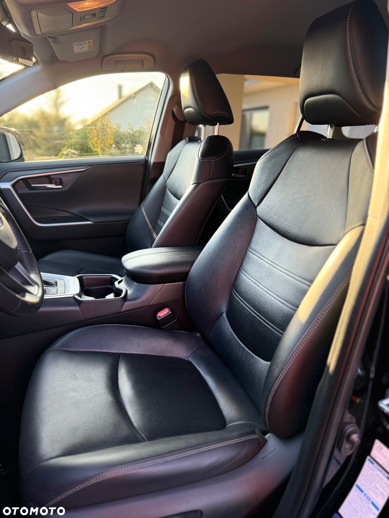 Toyota RAV4 2.5 Hybrid Executive 4x4 - 32