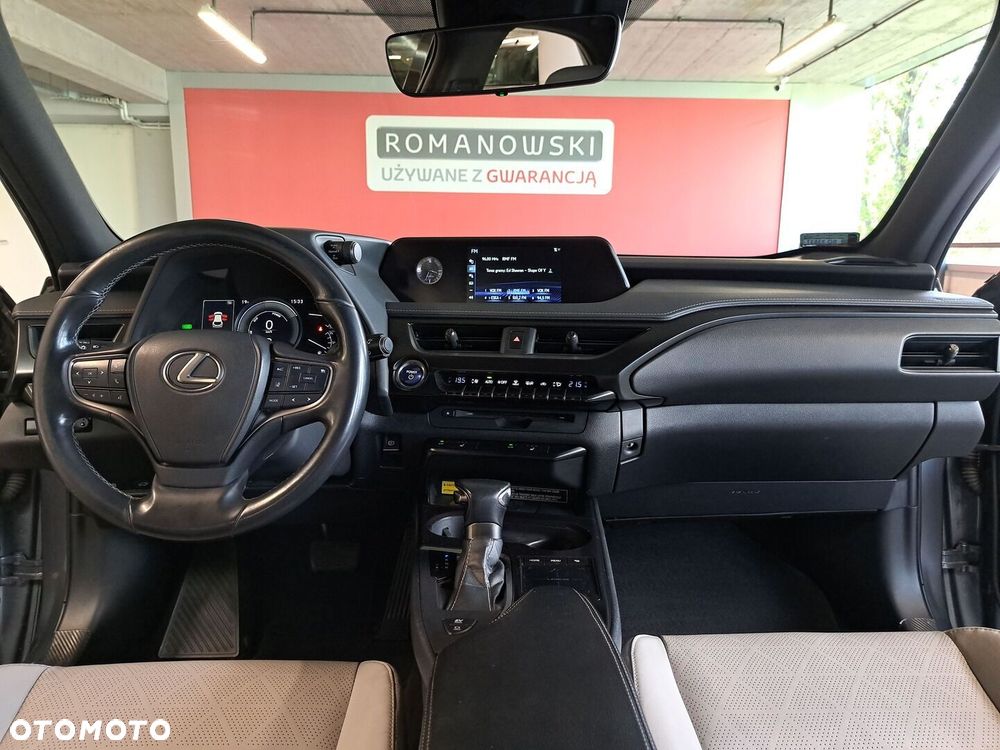 Lexus UX - 19