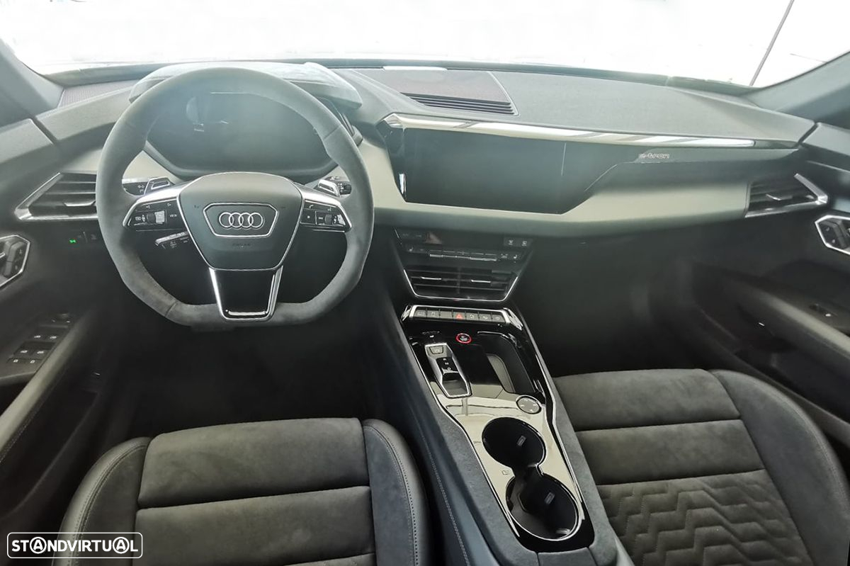 Audi e-tron GT quattro - 10