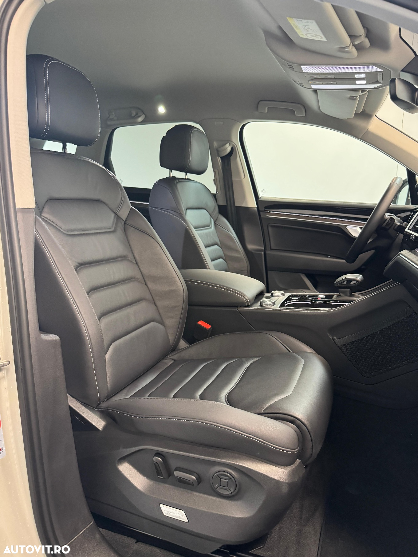 Volkswagen Touareg 3.0 V6 TDI 4Motion DPF Automatik Elegance - 9
