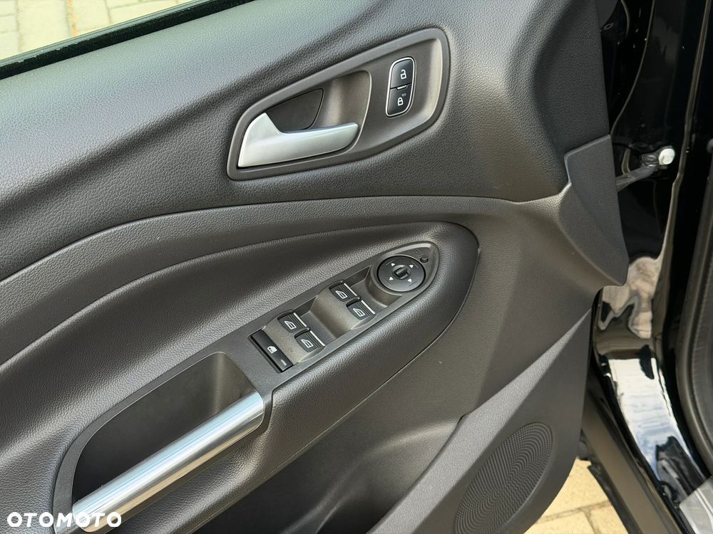 Ford Kuga 2.0 TDCi FWD Titanium - 11