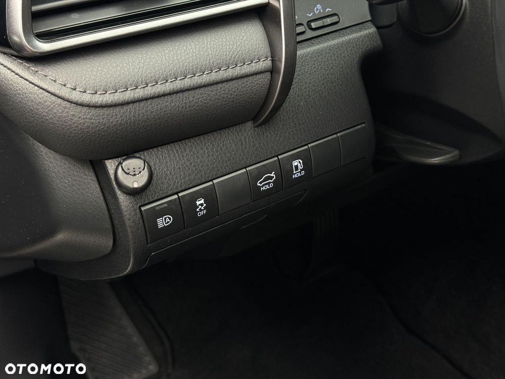 Toyota Camry 2.5 Hybrid Comfort CVT - 23