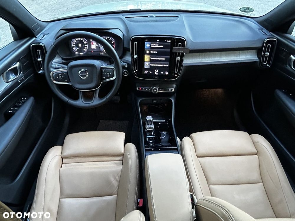 Volvo XC 40 B4 B AWD R-Design - 9