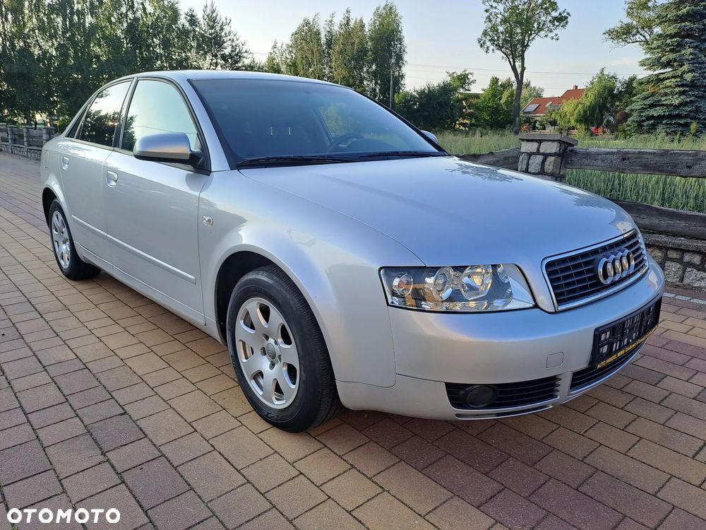 Audi A4 Limousine - 5