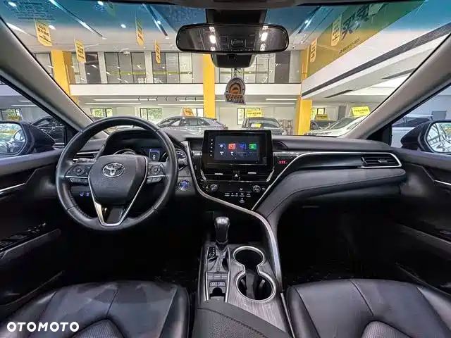 Toyota Camry Business Edition - 15