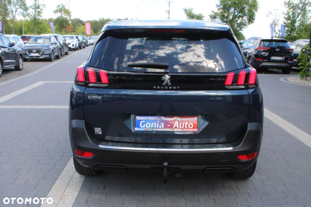 Peugeot 5008 - 5