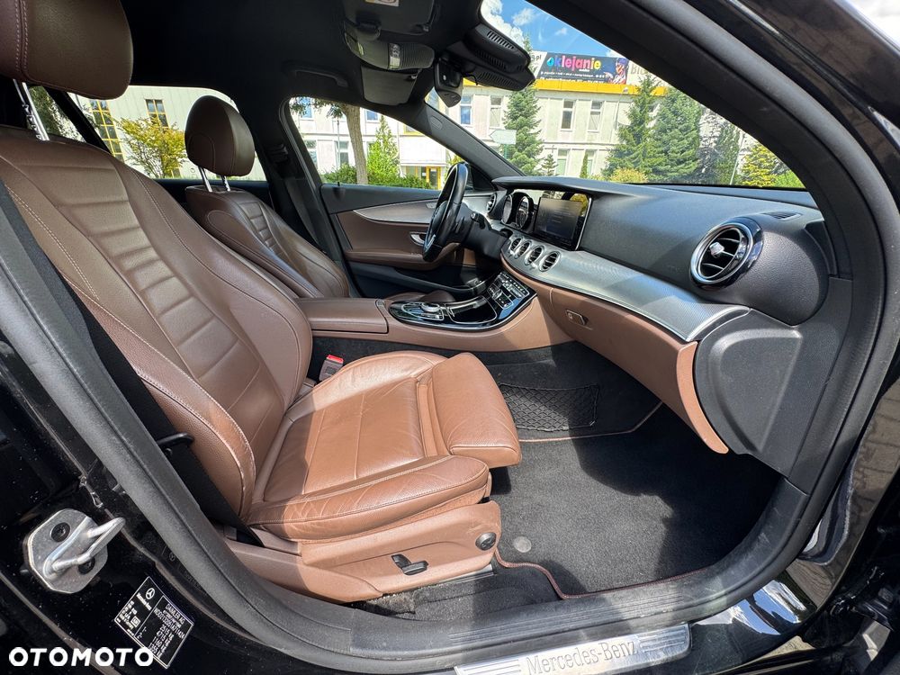 Mercedes-Benz Klasa E 220 d 4-Matic Avantgarde - 6