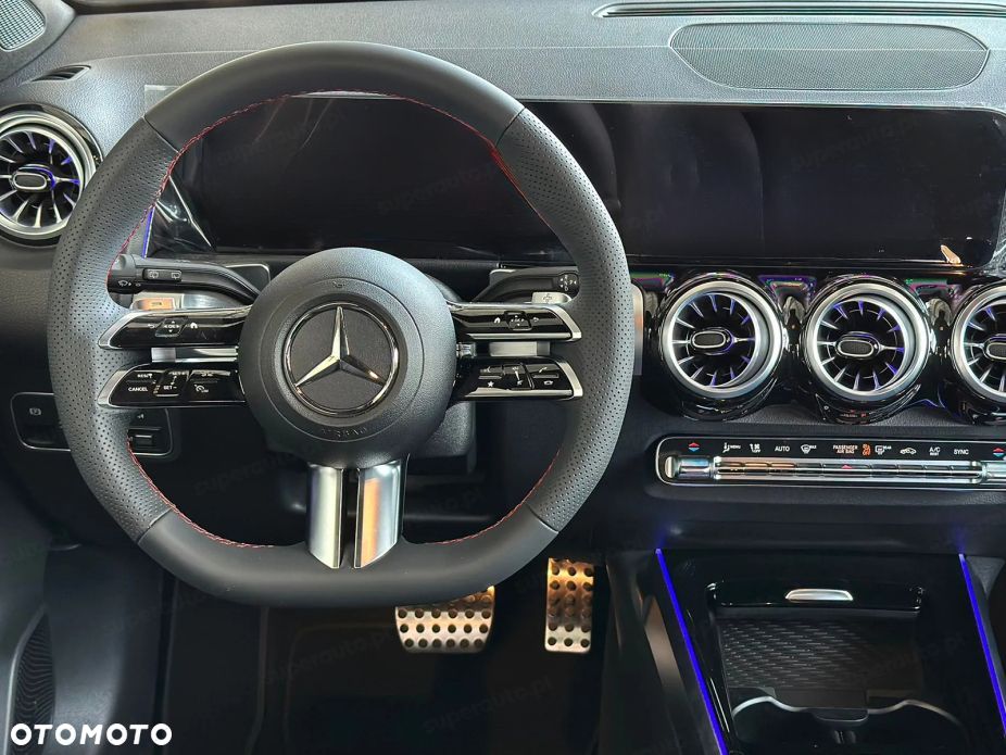 Mercedes-Benz GLB 200 AMG Line 7G-DCT - 9