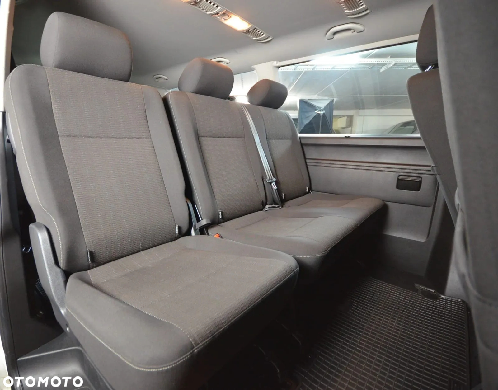 Volkswagen Caravelle 2.0 TDI L1 Highline DSG - 8
