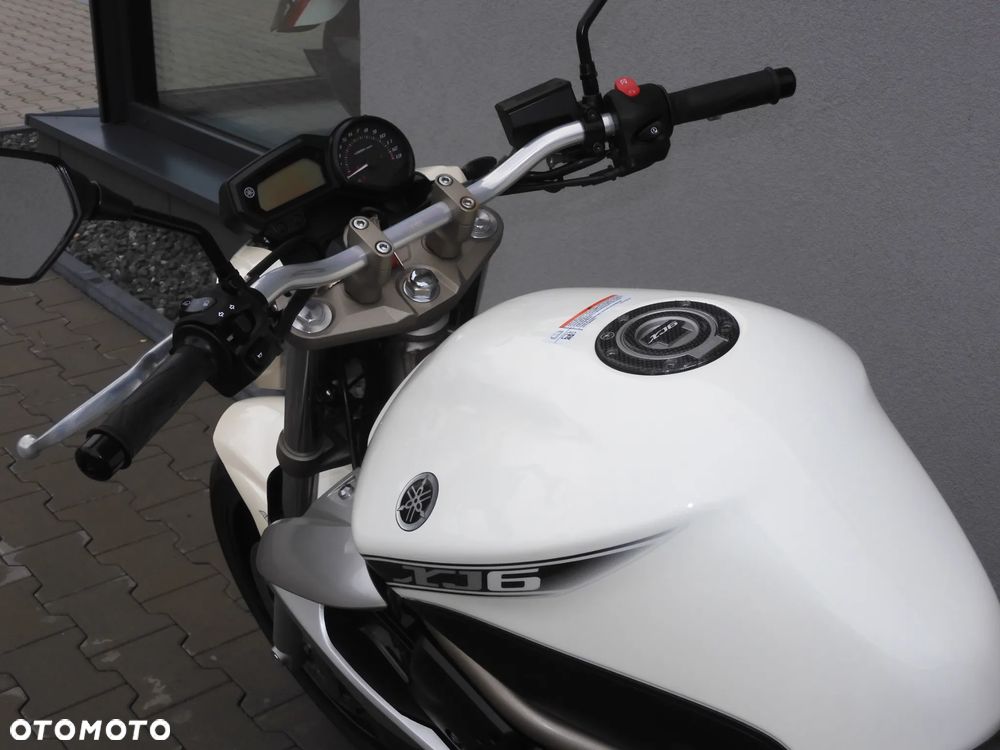 Yamaha XJ - 32