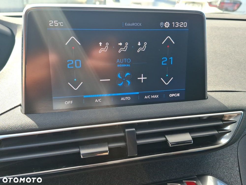 Peugeot 5008 1.2 PureTech mHEV Allure Pack S&S e-DCS6 - 34