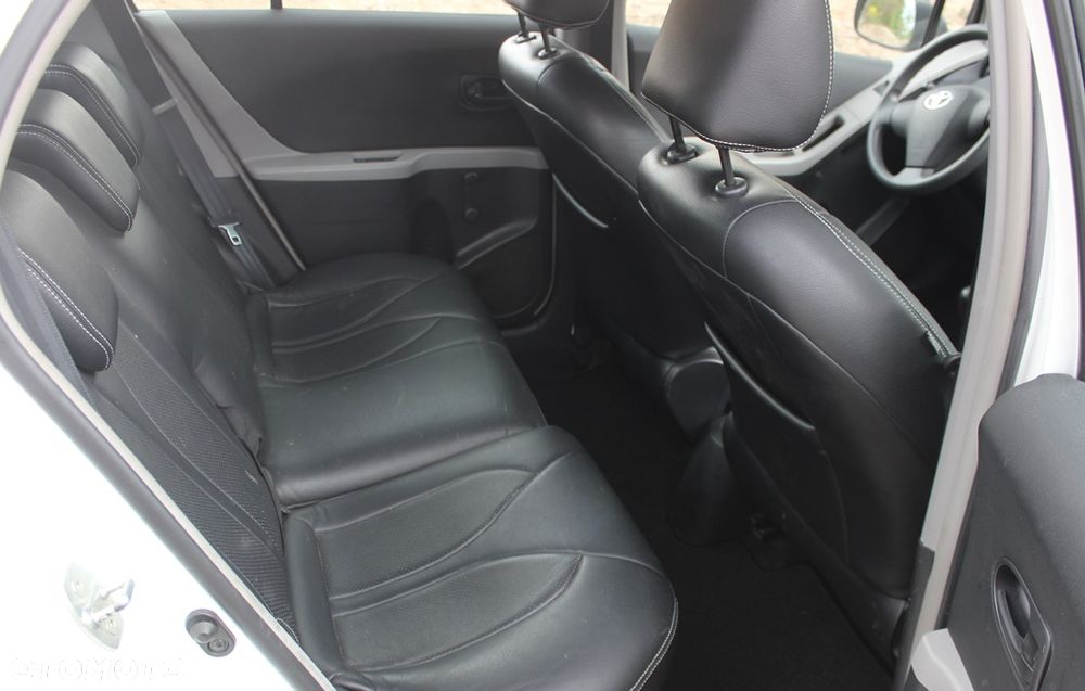 Toyota Yaris 1.0 VVT-i Cool Edition - 12