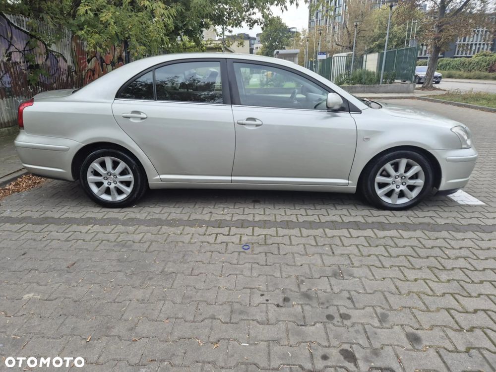 Toyota Avensis 2.0 VVT-i Sol - 6