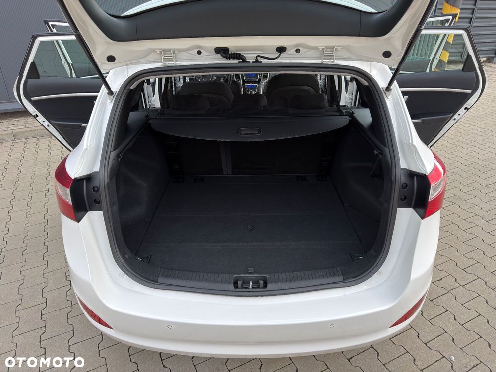 Hyundai i30 1.6 GDI Premium - 16