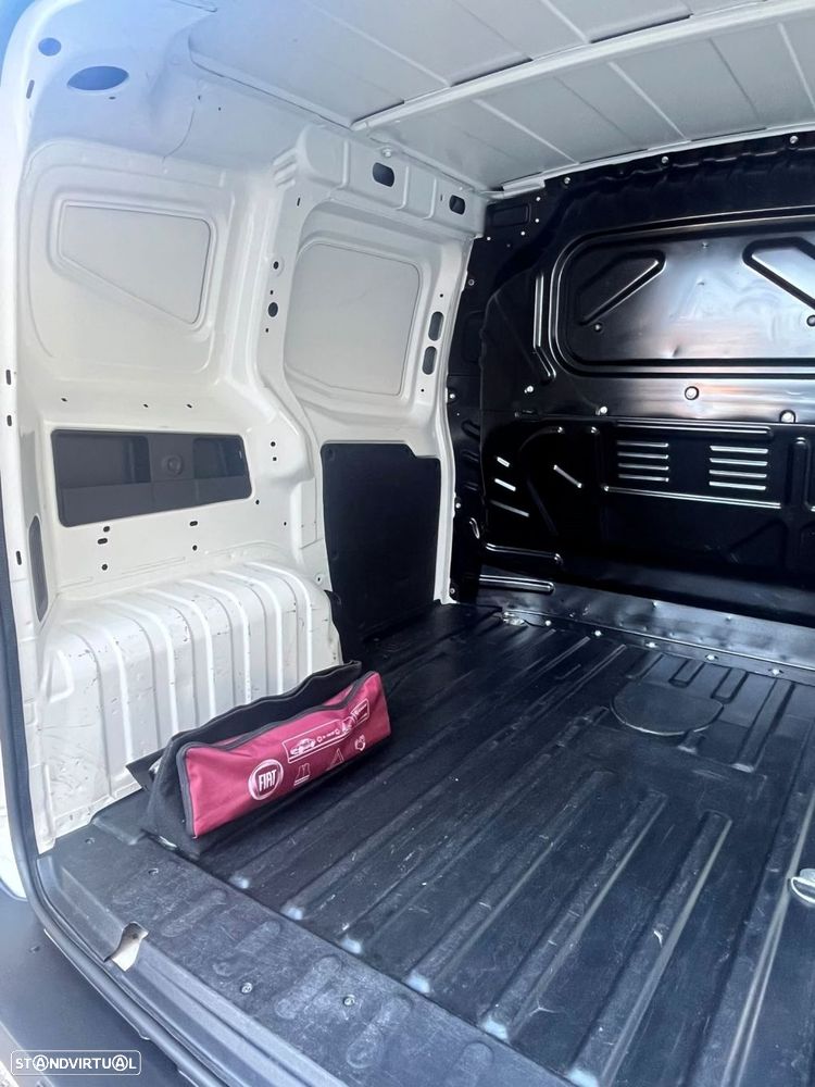 Fiat Fiorino 1.3 M-jet Adventure com 1GD - 22