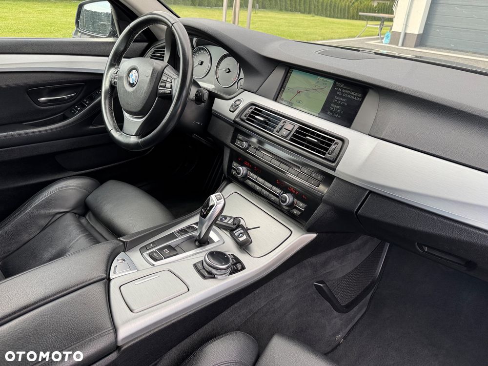 BMW Seria 5 520d - 30