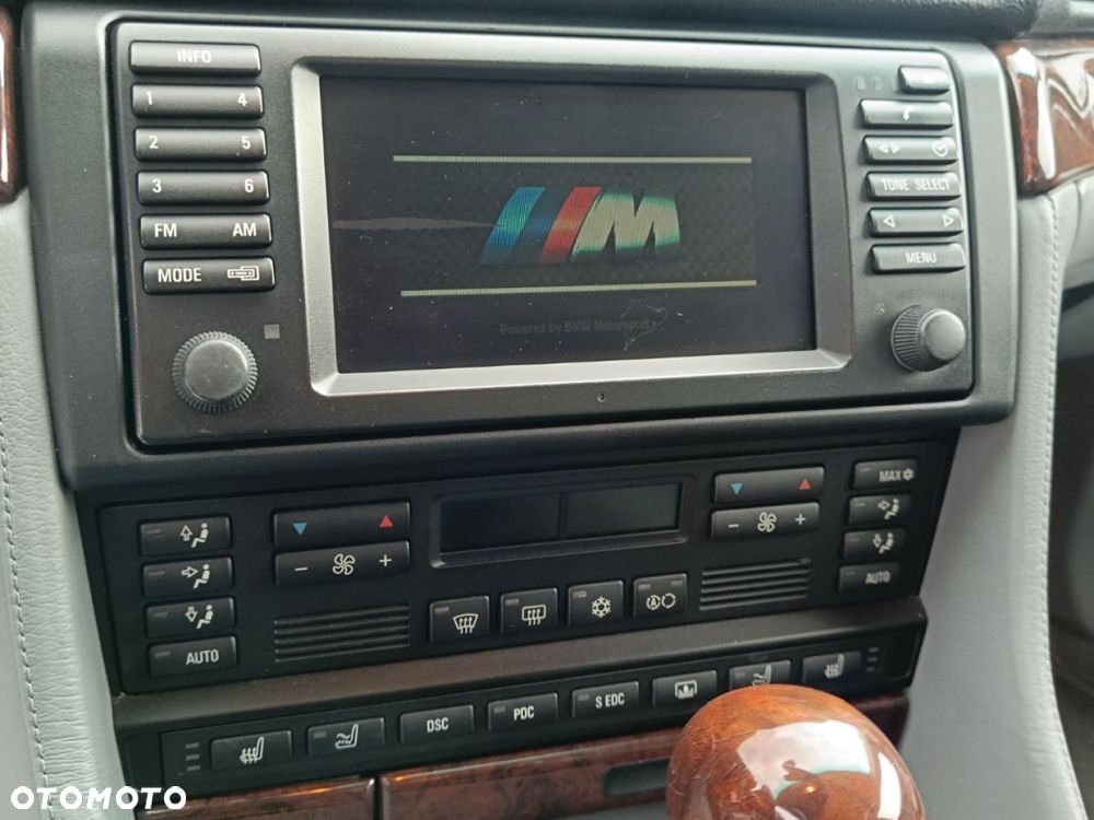 BMW Seria 7 750i - 31