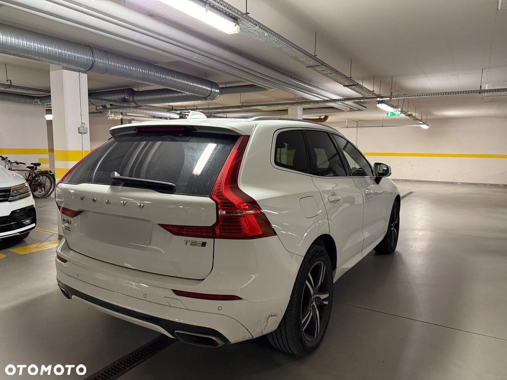 Volvo XC 60 T5 R-Design - 3