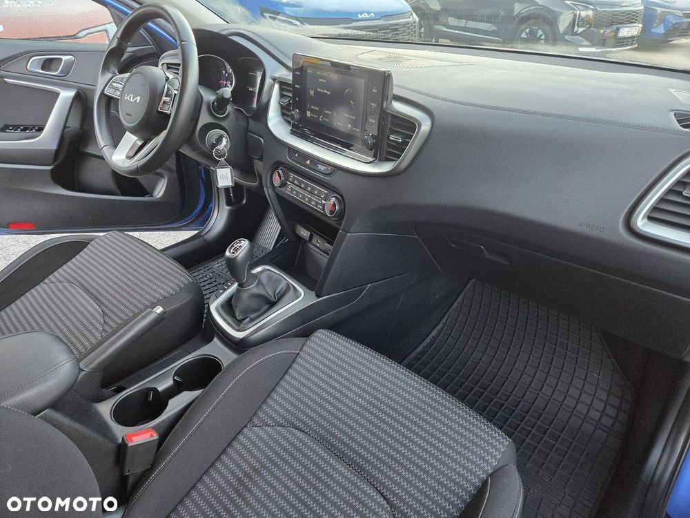 Kia XCeed 1.5 T-GDI M - 26