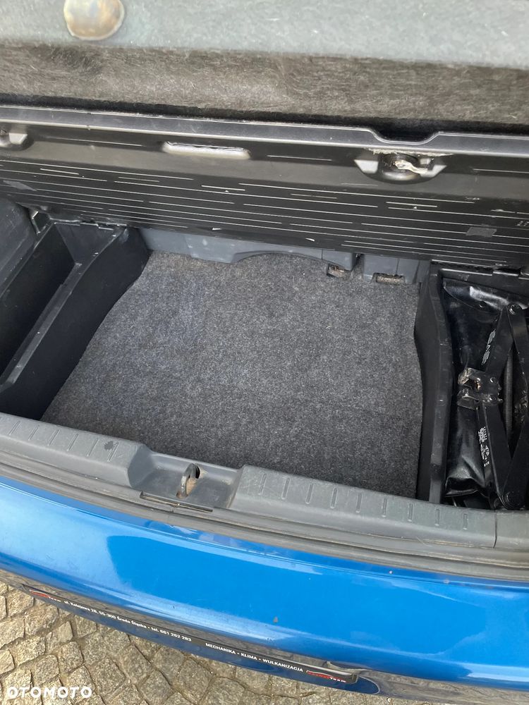 Toyota Yaris - 5
