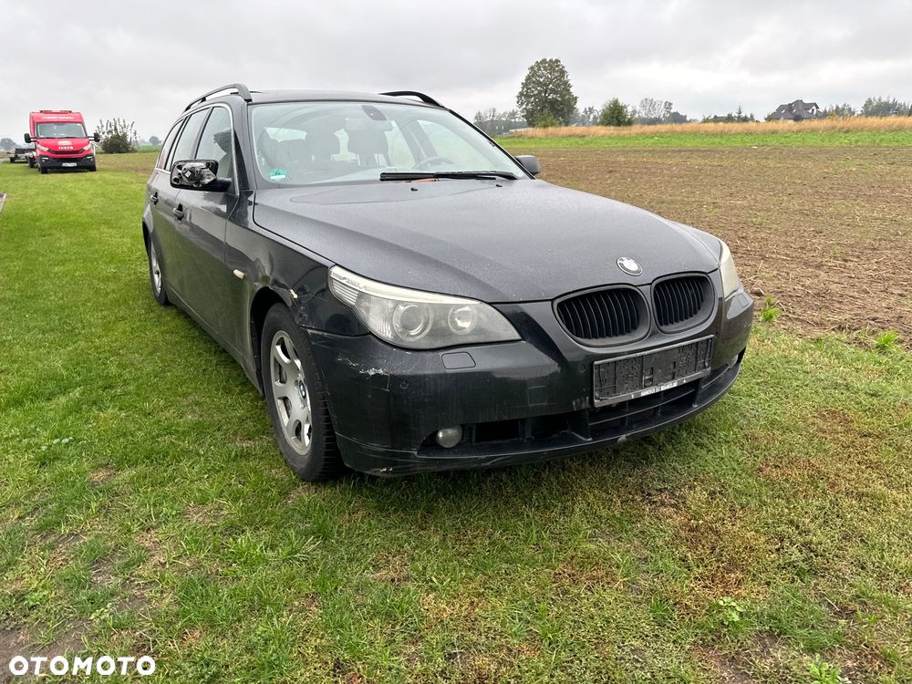 BMW Seria 5 525d Touring - 10