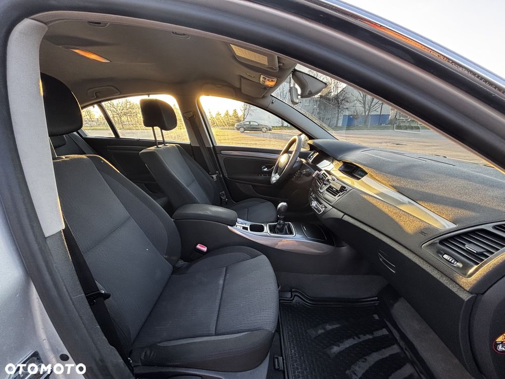 Renault Laguna 2.0 Authentique - 8