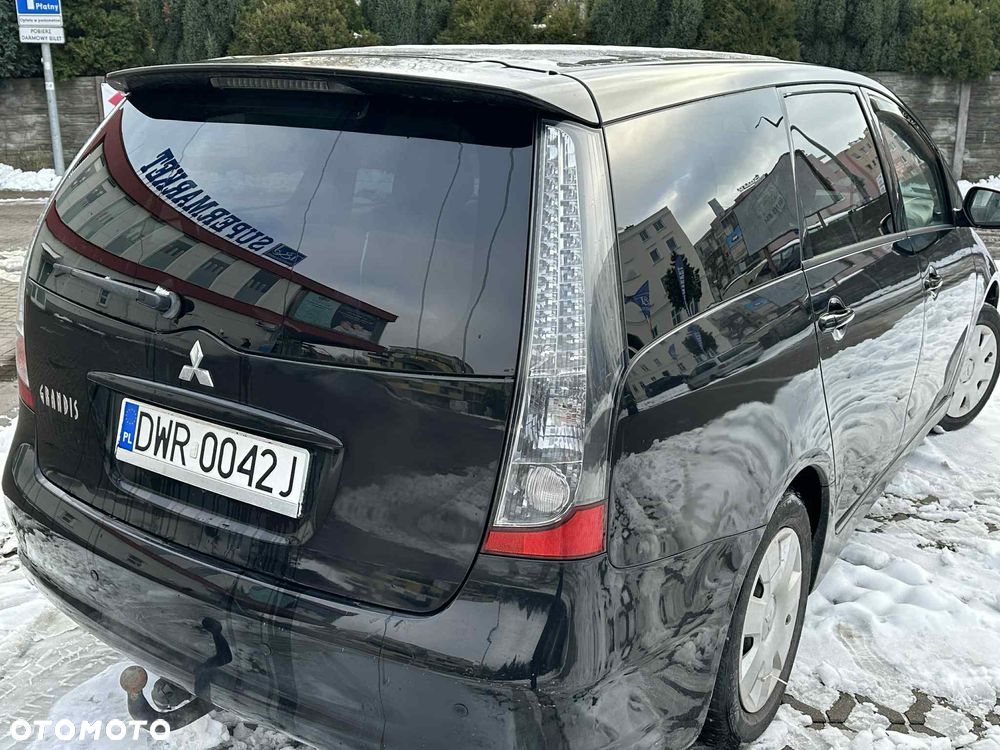 Mitsubishi Grandis - 6