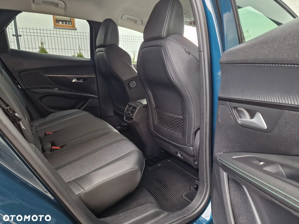 Peugeot 3008 1.5 BlueHDi Allure S&S - 27